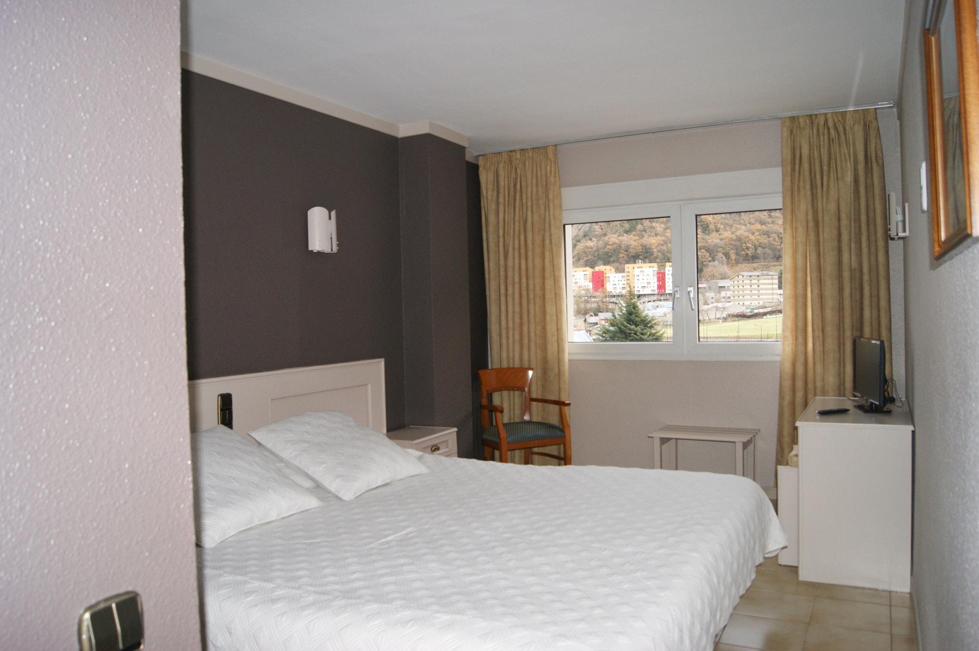 Hotel Font Del Marge Andorra la Vella Esterno foto