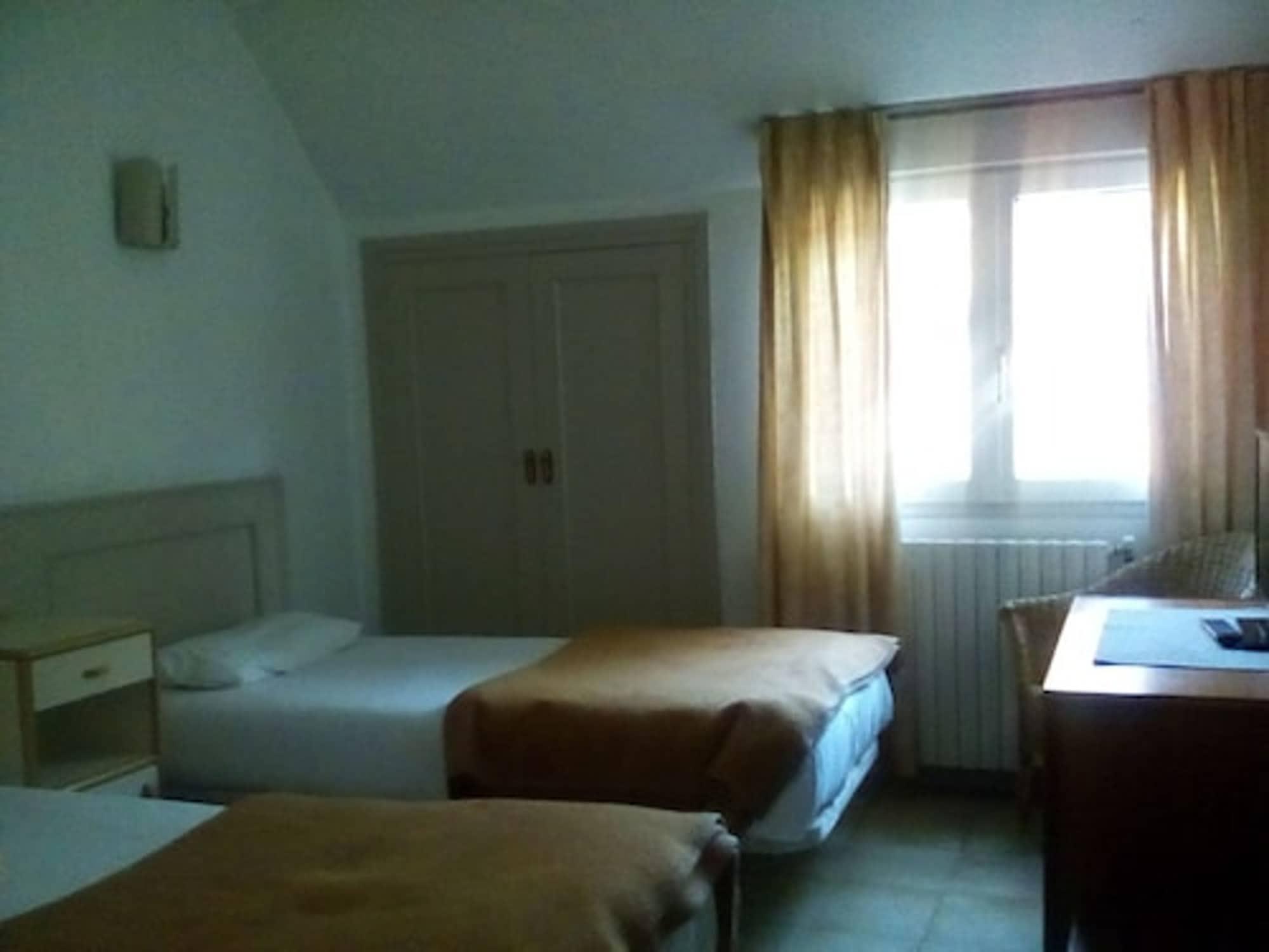 Hotel Font Del Marge Andorra la Vella Esterno foto