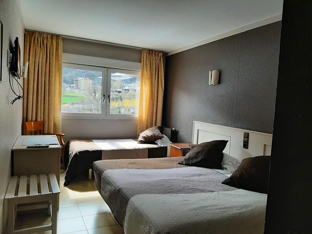 Hotel Font Del Marge Andorra la Vella Esterno foto