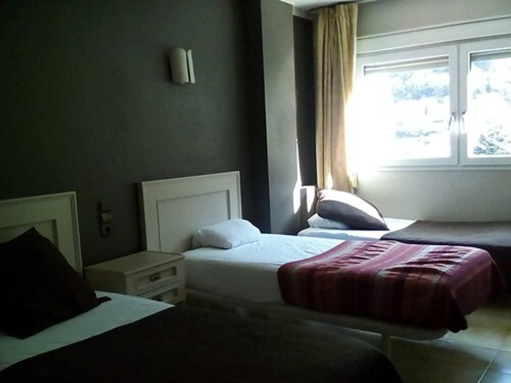 Hotel Font Del Marge Andorra la Vella Esterno foto